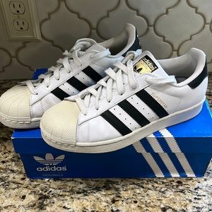 Women’s Adidas Superstar